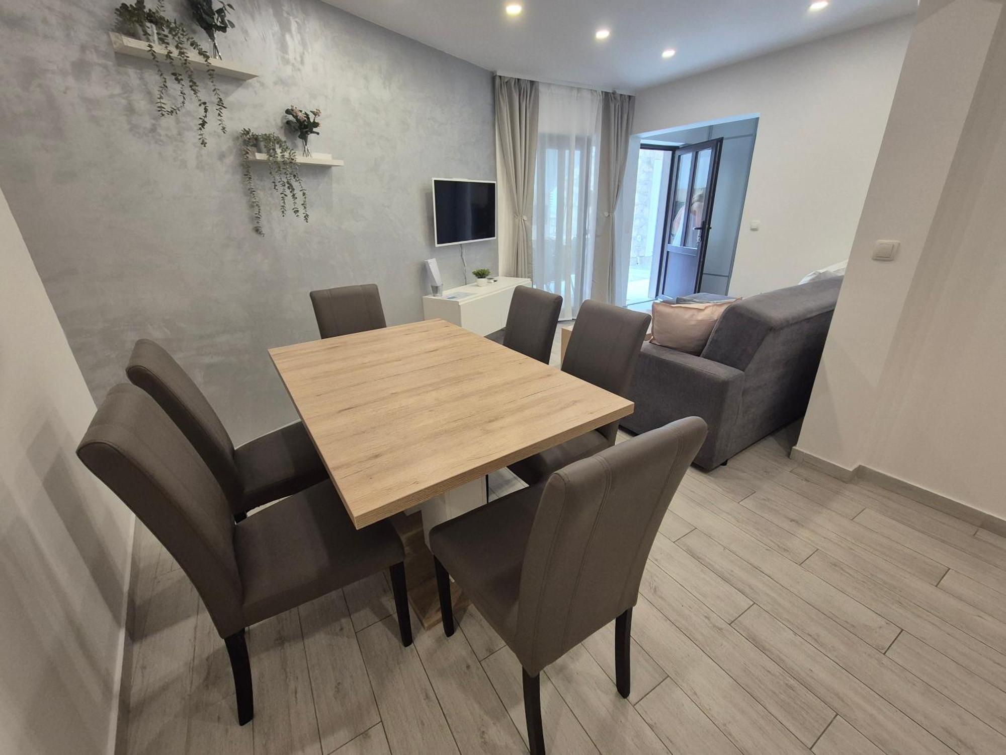 Apartment Rika Omis Luaran gambar