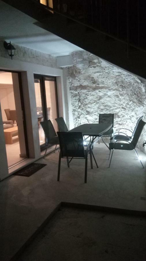 Apartment Rika Omis Luaran gambar