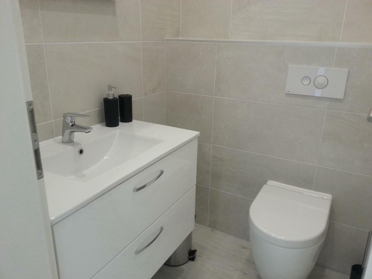 Apartment Rika Omis Luaran gambar
